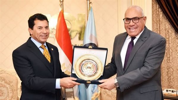 الدكتور أشرف صبحي