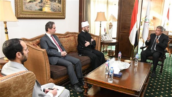 وزير الأوقاف خلال