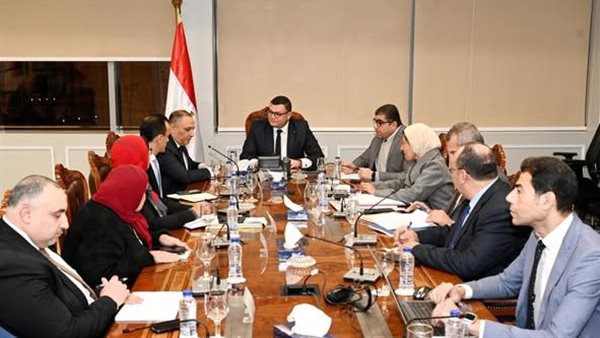 اجتماع وزير الإسكان