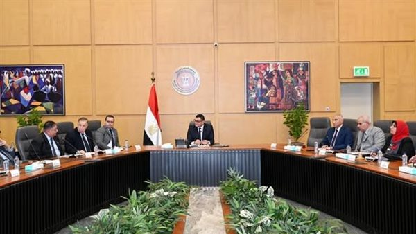 لقاء وزير الإسكان