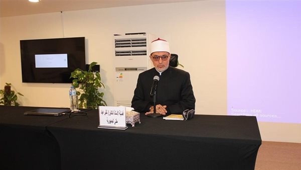 الدكتور نظير عياد