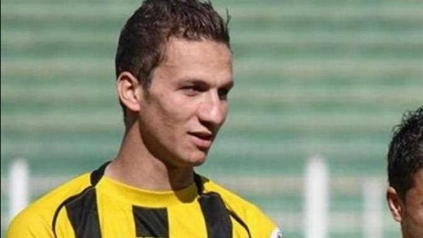 محمود عزت مدافع منتخب