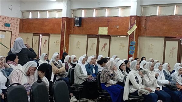 طالبات المدرسة الزراعية