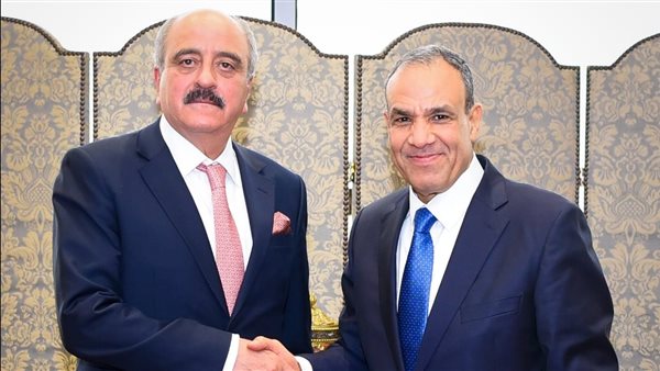 وزير الخارجية والهجرة