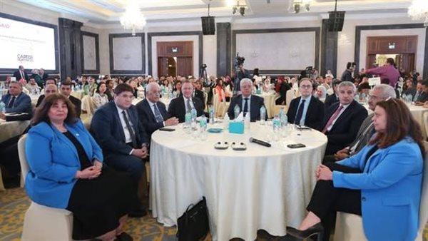 اجتماع وزير التعليم