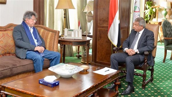 رئيسا الأعلى للإعلام