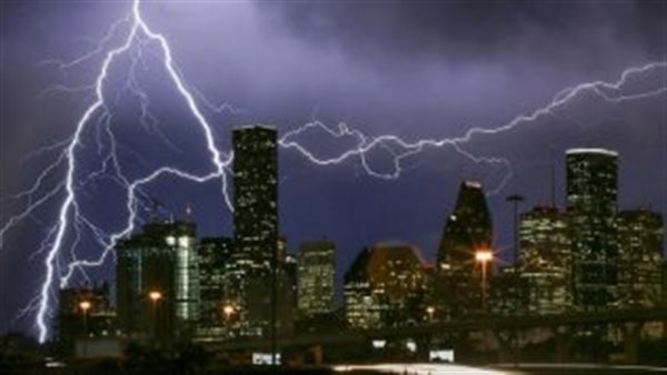 عواصف رعدية قوية