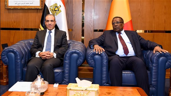 وزير الخارجية في