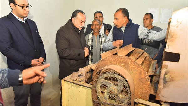 محافظ أسيوط خلال