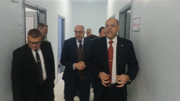 وزير العمل في جولة