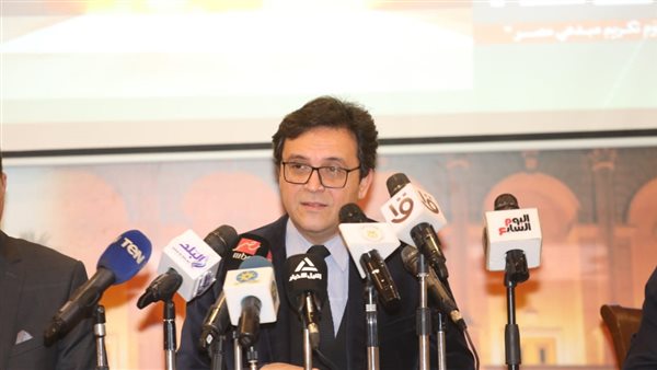 وزير الثقافة خلال