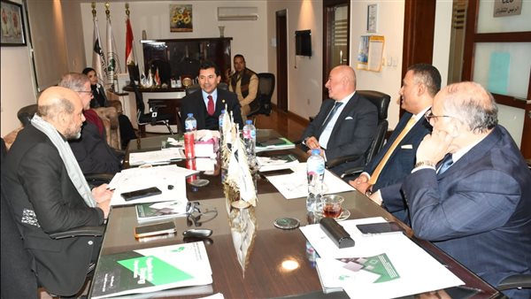 اجتماع وزير الشباب