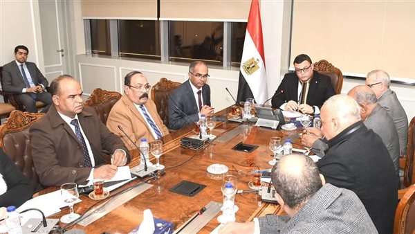 اجتماع وزير الإسكان