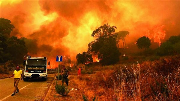 الحرائق تهدد المدن
