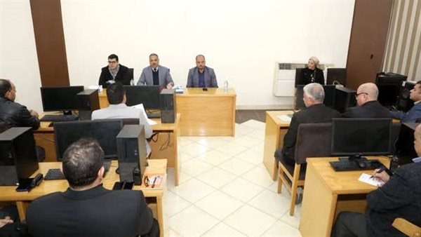 محافظ الشرقية خلال