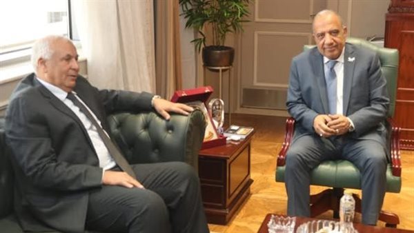 وزير الكهرباء  يستقبل