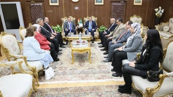 محافظ المنوفية يستقبل