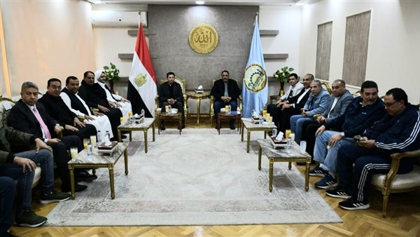 وزير الشباب والرياضة