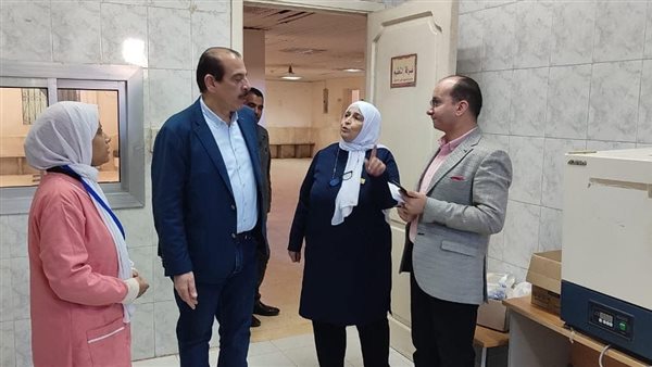 نائب وزير الصحة خلال