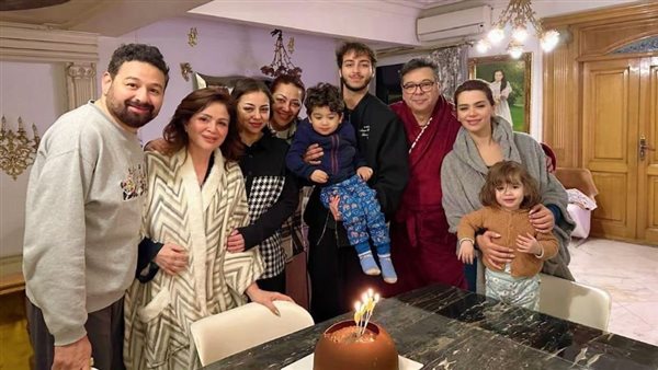 إلهام شاهين وعائلتها