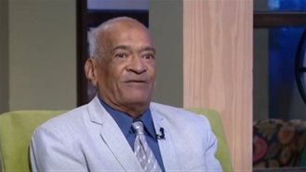  الدكتور أشرف كمال