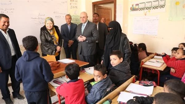 محافظ بني سويف يتابع