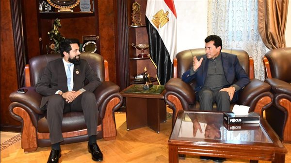 وزير الشباب والرياضة