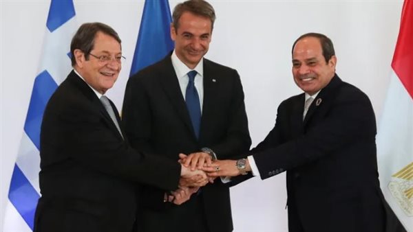 الرئيس ونظيريه اليونانى