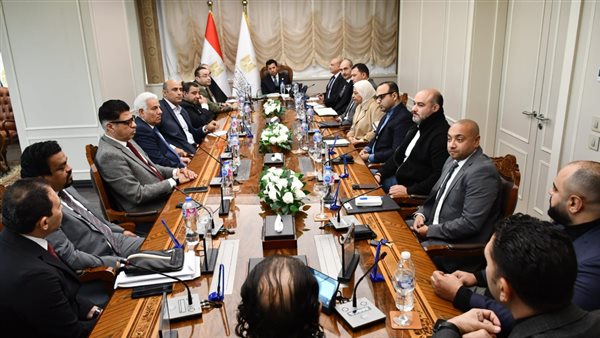 لقاء وزير الرياضة