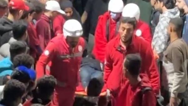 لحظة خروج مصاب 