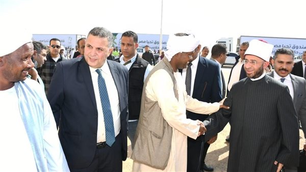 وزير الأوقاف يلتقي