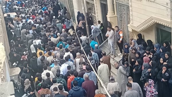 أهالى البتانون يشيعون