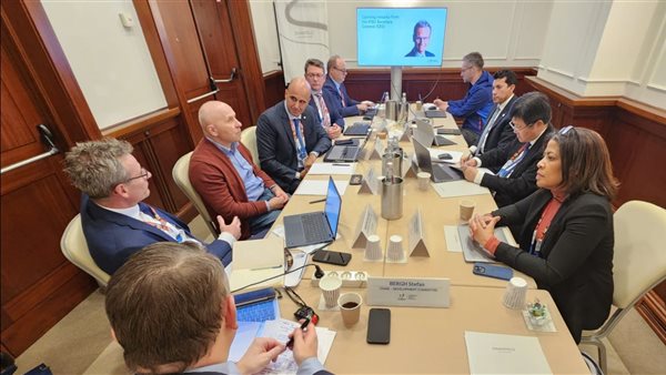 الشباب والرياضة