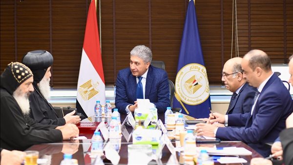 وزير السياحة خلال