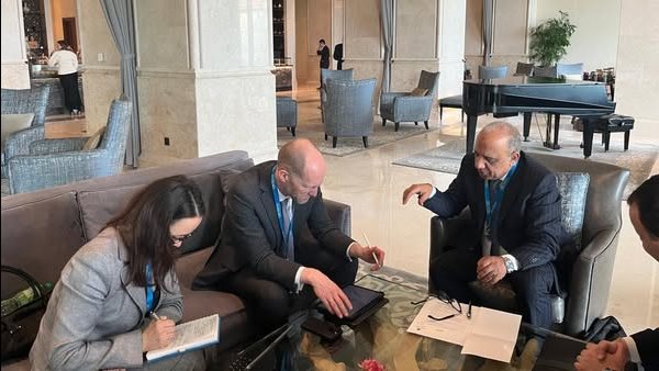 وزير الكهرباء