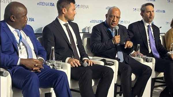 وزير الكهرباء