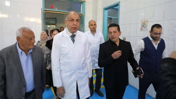 محافظ المنيا يتفقد