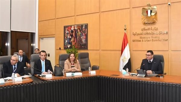 اجتماع وزير الإسكان