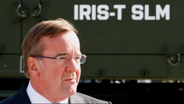 وزير الدفاع الألماني