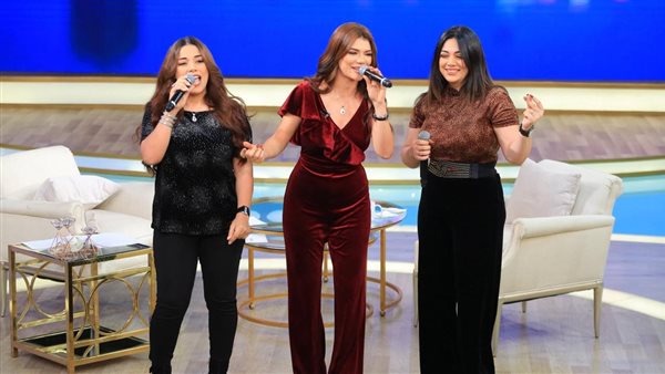 صابرين النجيلي وشقيقاتها