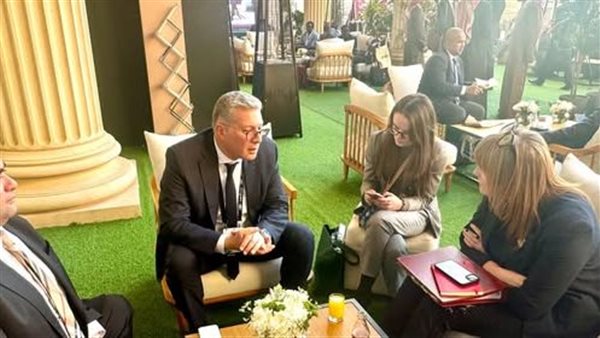 لقاء وزير البترول