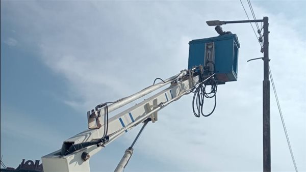 إصلاح كشافات الإنارة