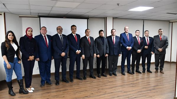 وزير الشباب والرياضة