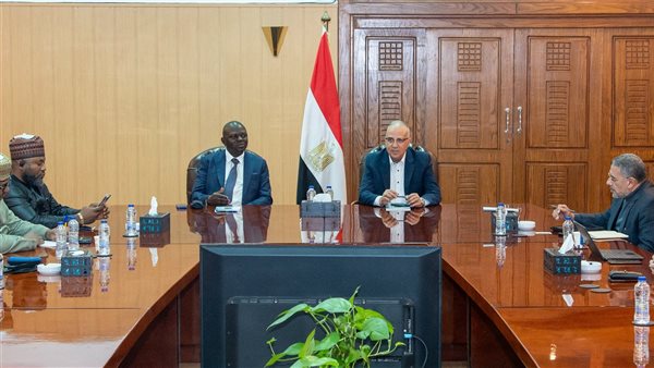 اجتماع وزير الري