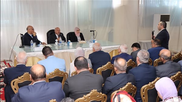 لقاء وزير الصناعة