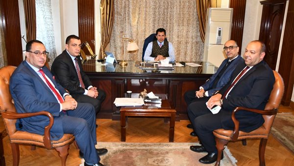 وزير الشباب والرياضة