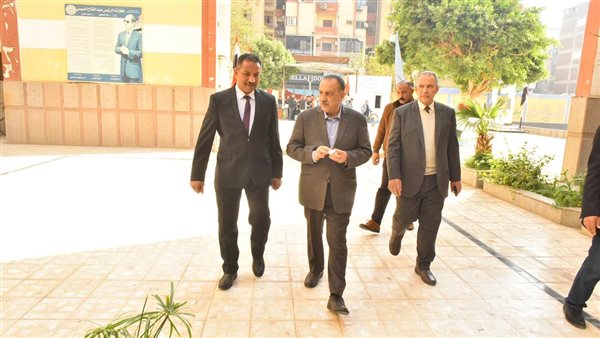 محافظ أسيوط 