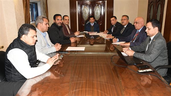  وزير الشباب والرياضة