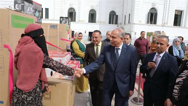 تسليم 20 جهاز عروسه