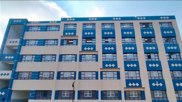 إحلال كلي بمدرسة